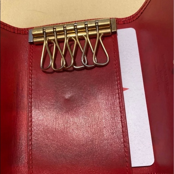 ❤️❤️SOLD SOLD❤️❤️Authentic Louis Vuitton key case in epi leather - Picture 7 of 8